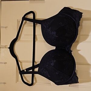 Torrid Navy Blue Lace Plunge Bra Size 42DD
